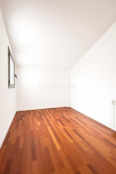 Foto b98368eb-300b-4598-b423-68aeba07d866. Dúplex duplex en can roses con pk, trastero y piscina en Rubí