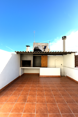 Casa adossada a Ca n'Aurell. Casa reformada con garaje para 5 coches