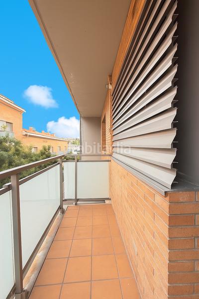 Foto 525ad0c8-d248-47d3-b6ca-e3801d88e8c5. Dúplex duplex con terraza, parquing y trastero en Rubí