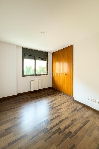 Foto 5823fccd-f42b-442f-a310-0fce32bb6686. Dúplex duplex con terraza, parquing y trastero en Rubí