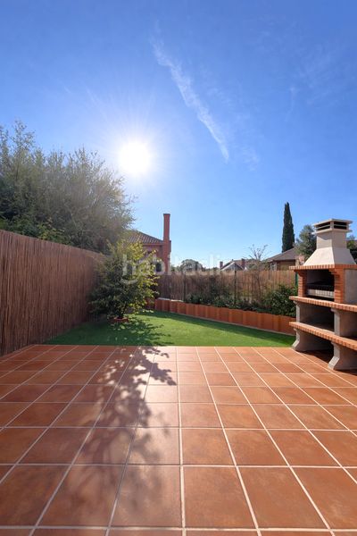 Foto ab9efbad-14f7-4f55-8aed-cae46e06f2bf. Casa adossada amb calefacció aparcament piscina a Matadepera