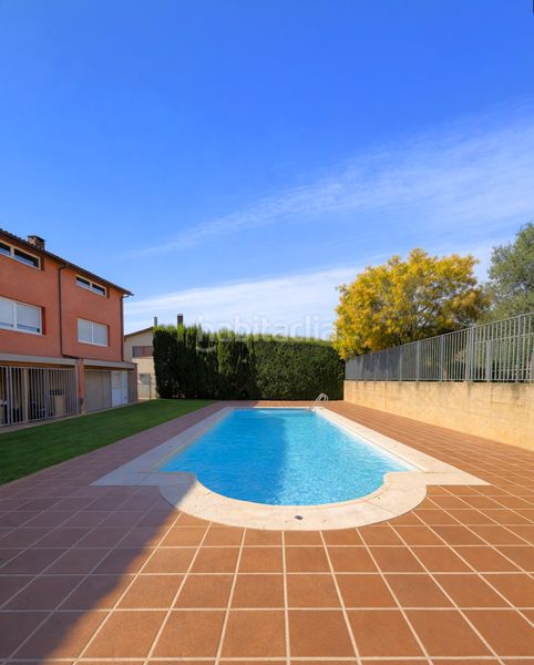 Foto cbdf42fc-7ba6-498e-83b9-c71e62e18edb. Casa adossada amb calefacció aparcament piscina a Matadepera
