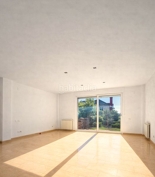 Foto e60f2a6a-2b3e-4e41-bb23-8827655d964e. Casa adossada amb calefacció aparcament piscina a Matadepera