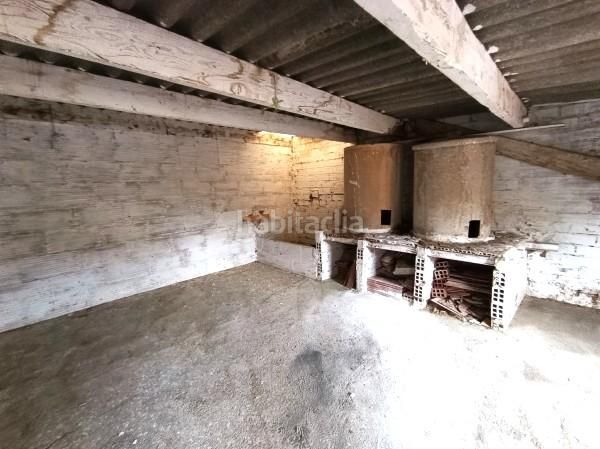 Foto ad842b3a-cc9f-4841-8623-be4e43d24fff. Casa adossada a Poble Nou Terrassa