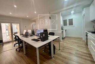 Miete Bro  Josep tarradellas. Oficina apta para vivienda en ubicacin premium!