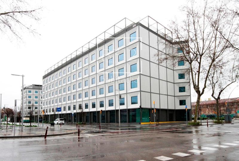 Foto ada281db-e28e-46e9-ad43-64aef27d35ed. Lloguer local comercial a pere iv 416 a Provençals del Poblenou Barcelona