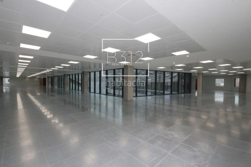 Foto 363f02ef-bcdd-421d-8453-0e2eec3ca0e9. Rent office space in pere iv 416 in Provençals del Poblenou Barcelona