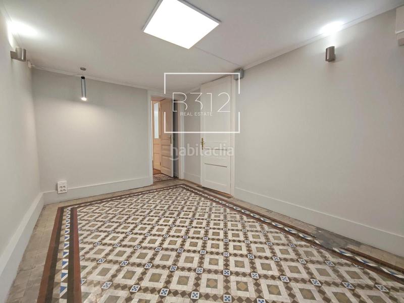 Foto f8db77a4-7940-4758-8f57-c3849d98d620. Location bureau avec chauffage dans Dreta de l´Eixample Barcelona