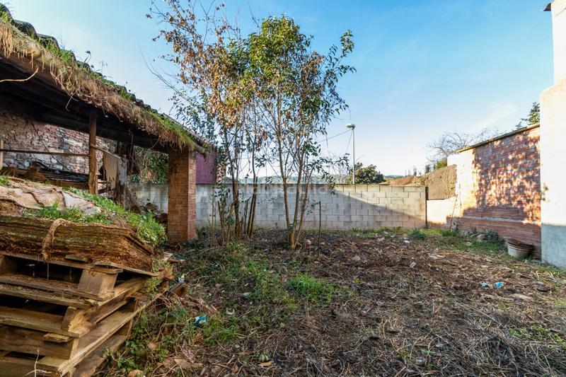 Foto fbe43696-daae-4d55-9f88-cb2d098c18e4. Casa gran casa para reformar en Sentmenat