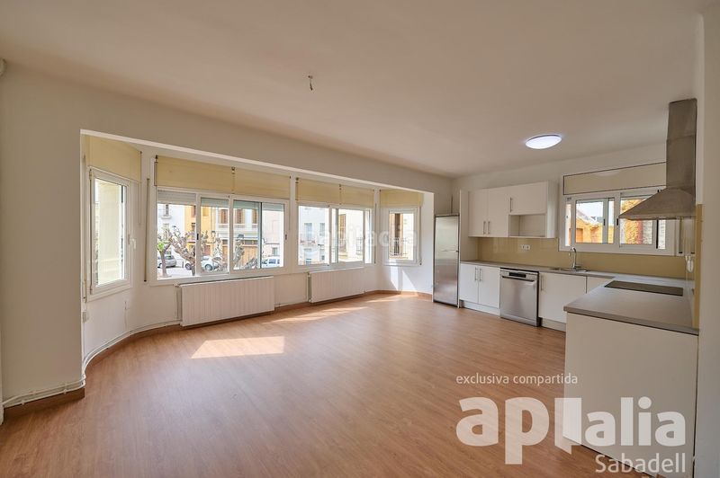 Foto 1f8fafb3-4fe1-4d34-a98e-0008a17d0ed9. Casa adossada amb aparcament a Sentmenat