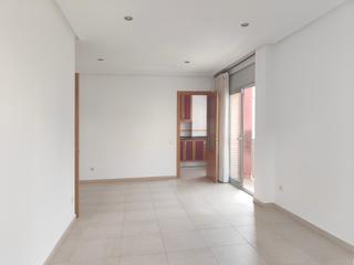 Pis  Arquebisbe creus. Piso en plaça fiveller