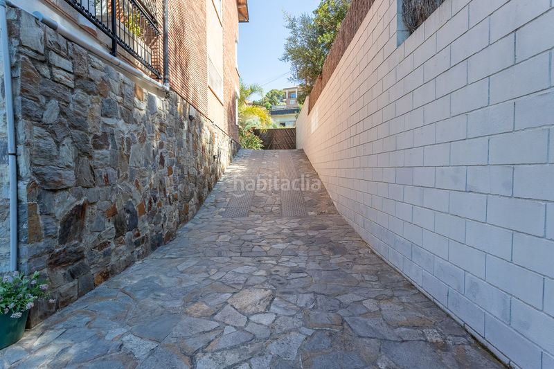 Foto 51fd7e37-5d76-45d2-94b4-ac55874f045e. Xalet amb calefacció aparcament piscina a La Sentiu Gavà