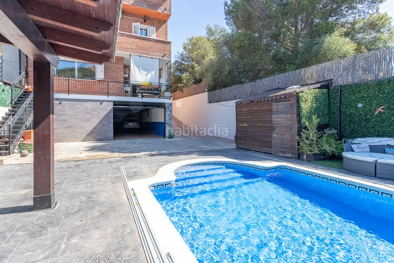 Foto b384505c-f0ba-4888-82e3-629d9f81f08b. Xalet amb calefacció aparcament piscina a La Sentiu Gavà