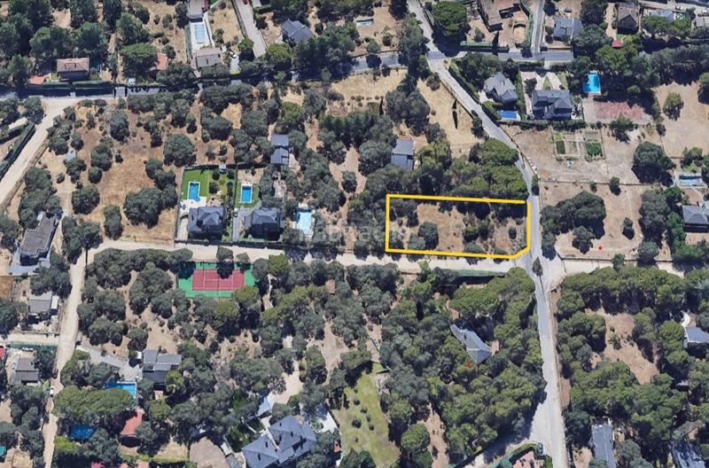 Foto 07c22696-4357-4ebf-a8a9-96a491d7f656. Residential plot in Las Zorreras-Monte Encinar Escorial (El)