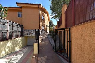Reihenhaus in Molinos (Los). Parquecasa vende fantástica vivienda de 259 m construidos sobre