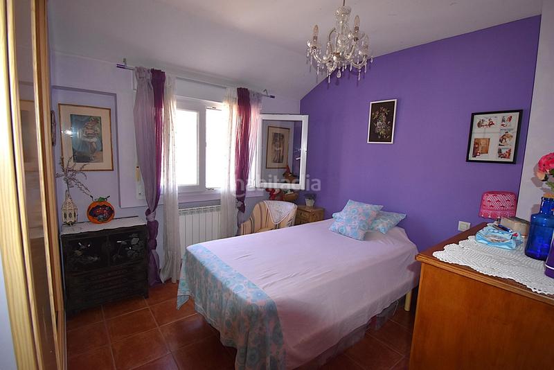 Foto 4c74f995-d319-4bd0-9829-62ea14ab4618. Casa adosada parquecasa vende chalet adosado, amplio y muy luminoso.si buscas una vivienda en un entorno tranquilo, esta propiedad es tu mejor en Molinos (Los)