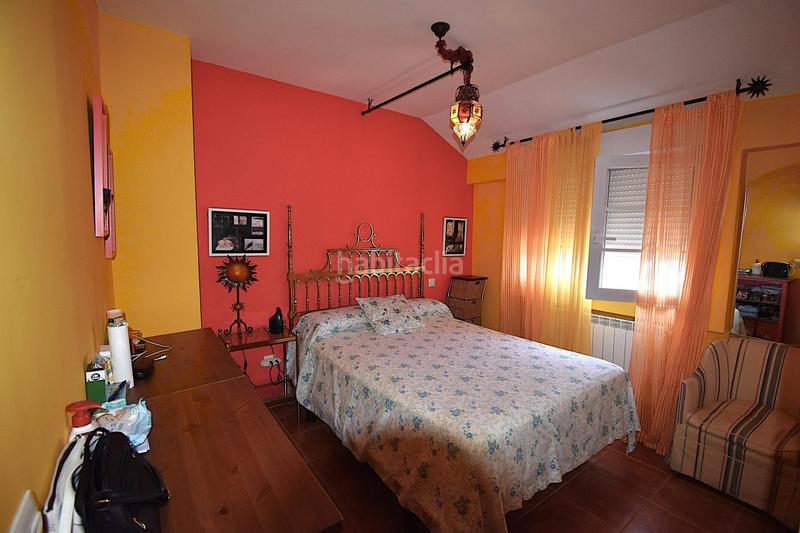 Foto bb4028a6-ce07-4ecd-8c44-fbc6a4a4e571. Casa adosada parquecasa vende chalet adosado, amplio y muy luminoso.si buscas una vivienda en un entorno tranquilo, esta propiedad es tu mejor en Molinos (Los)