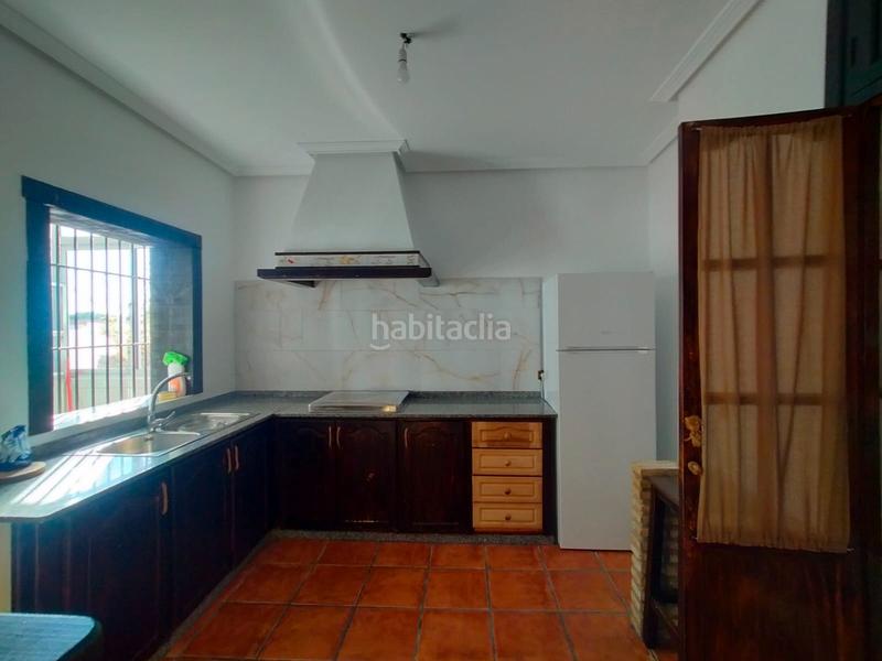 Foto 7f27e123-12a3-4d76-a3cd-7f38084b9991. Xalet amb xemeneia aparcament piscina a Cuatro Pinos - El Carmen Puerto de Santa María (El)