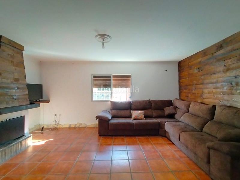 Foto be3c9d8f-1327-4ca0-843f-5fca32ffa3e9. Xalet amb xemeneia aparcament piscina a Cuatro Pinos - El Carmen Puerto de Santa María (El)