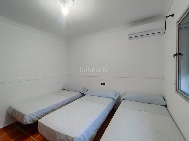 Foto d420c625-4478-4cb2-b4d8-edc4abcf6374. Xalet amb xemeneia aparcament piscina a Cuatro Pinos - El Carmen Puerto de Santa María (El)