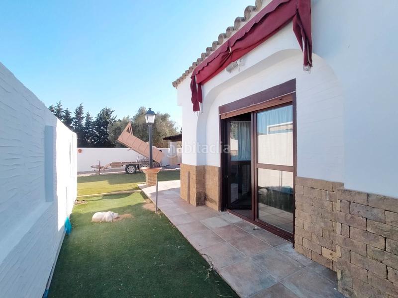 Foto de17f4e3-3569-4b9d-aa26-f532620b9923. Xalet amb xemeneia aparcament piscina a Cuatro Pinos - El Carmen Puerto de Santa María (El)