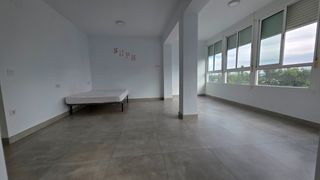 Apartament a Avenida de la paz 32. Piso en valdelagrana