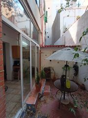 Appartement  Carrer de joan blanques. Oportunidad de inversion en gracia con patio