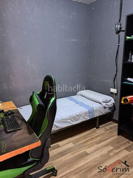 Foto f04ef2c9-afb2-4893-a8cd-93bb5c5d0335. Edificio  en Carolinas Bajas Alicante