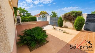 Haus in Batres. Chalet con jardín en batres