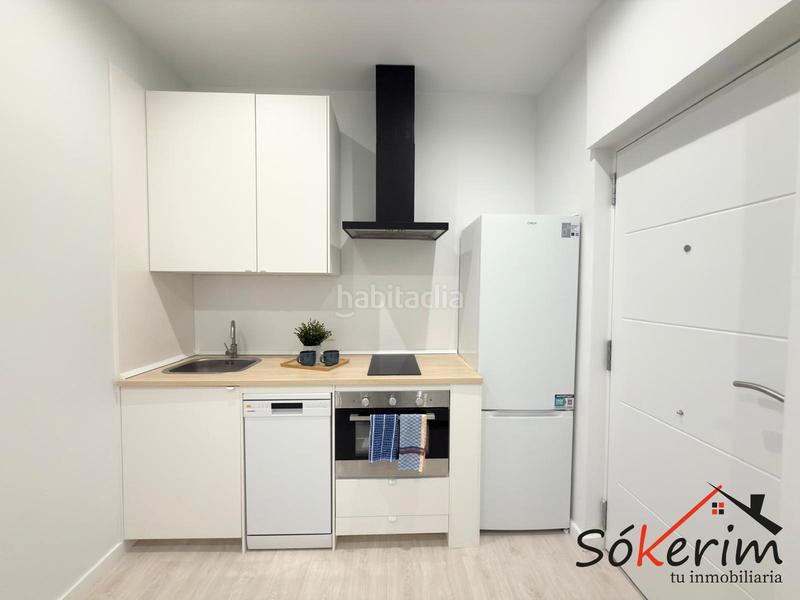 Foto 487b94fe-a1e9-40b8-a203-3fec97d51e4f. Pis a Bellas Vistas Madrid