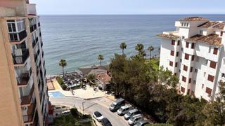 Pis a Calle alhamar 7. Piso en primera linea de playa con licencia turistica