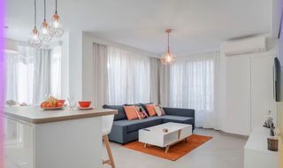 Etagenwohnung en Calle nuestra se�ora de gracia 6. Piso reformado en pleno centro de marbella, a 3 minutos de la pl