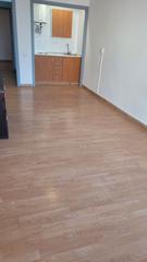 Miete Etagenwohnung in Carrer del comte de güell 48. Apartamento en alquiler