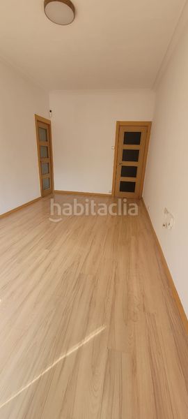 Foto f662bc3a-4af2-4786-9b4c-5709713739c6. Pis amb calefacció a Sants-Badal Barcelona