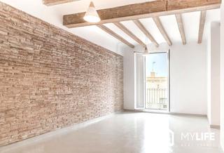Pis  Carrer d'en robador. Precioso piso reformado en venta en el raval