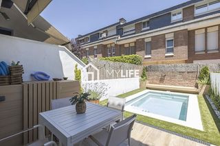 Casa a schiera  De roda de ter. Preciosa casa totalmente reformada con piscina en sant cugat del