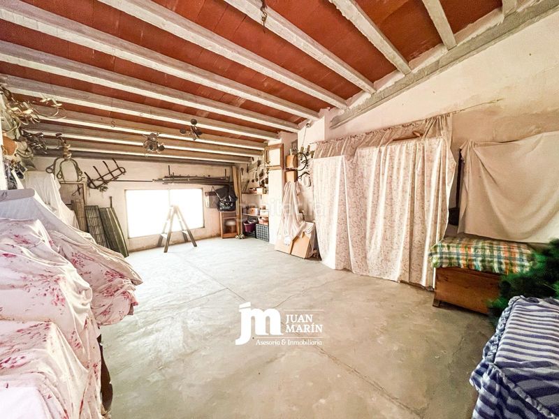 Foto 0a925a2b-5af4-478a-9762-7e6dc52d8b00. Casa amb xemeneia a Cieza