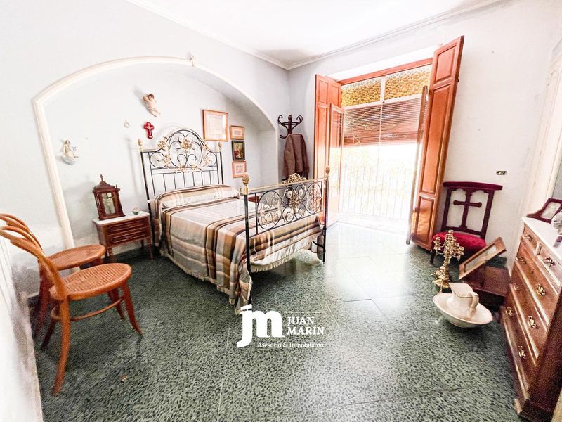 Foto 54247673-a7d3-42cc-a5a8-e813d0abef69. Casa amb xemeneia a Cieza