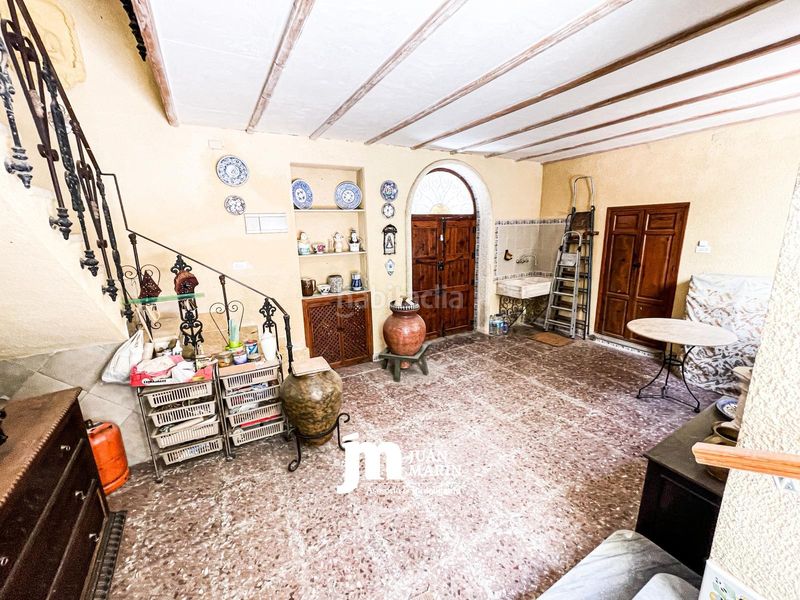 Foto bc308966-f43c-4c0b-920b-0552590f0051. Casa amb xemeneia a Cieza