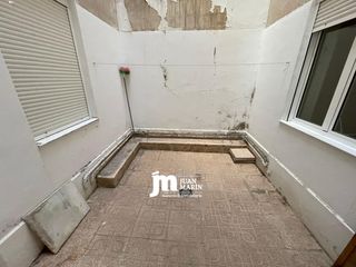 Appartement  Calle cadenas. Magnifica planta baja de 109 m2 con dos patios