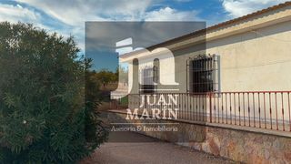 Masia a Peñas de San Pedro. Espectacular finca rústica de 114.706 m² con vivienda, producció