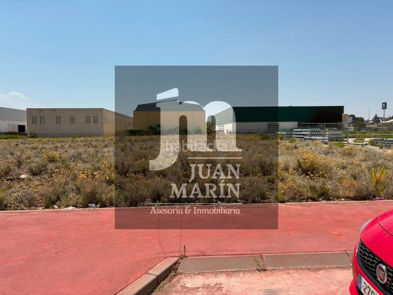 Foto 9a3d06c8-a598-4bd3-a95b-3ae6345e3d3b. Solar industrial parcela industrial en campollano – ideal para construcción de naves en Albacete