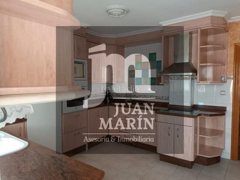 Foto 6c1c9300-9830-4f2f-9484-f042800a16da. Alquiler piso vivienda en alquiler cerca de quirón santa cristina / familia o estudiantes en Albacete