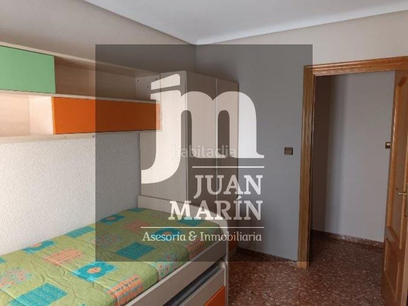 Foto c02958b8-0e81-41f8-9c1c-c760687add55. Alquiler piso vivienda en alquiler cerca de quirón santa cristina / familia o estudiantes en Albacete