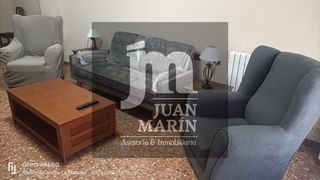 Miete Etagenwohnung in Ensanche - Franciscanos. Vivienda en alquiler cerca de quirón santa cristina