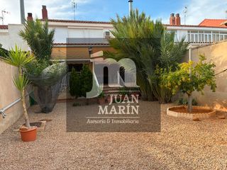 Casa adosada en Pozohondo. En exclusiva en pozohondo — amplio adosado con gran patio y gara