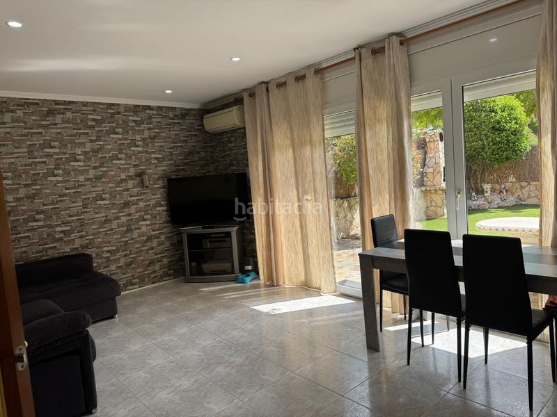 Foto 78c60536-8373-453e-a882-2d4d8b504d1c. Casa adossada amb calefacció aparcament a Guissona