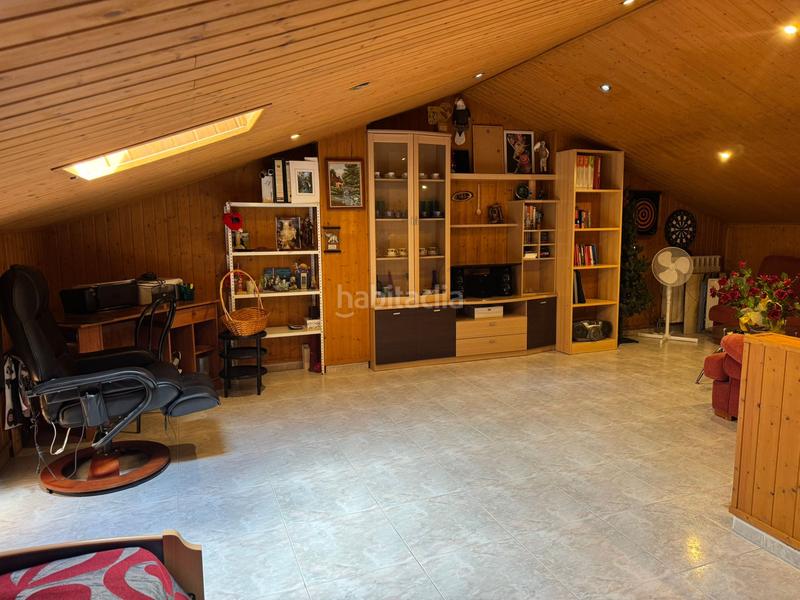 Foto 8e578c05-ce3b-40b2-99f3-bc8cec7528e4. Casa adossada amb calefacció aparcament a Guissona