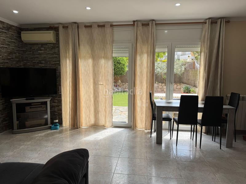 Foto e291a879-5726-4b4b-beab-2ba4b10ab53c. Casa adossada amb calefacció aparcament a Guissona