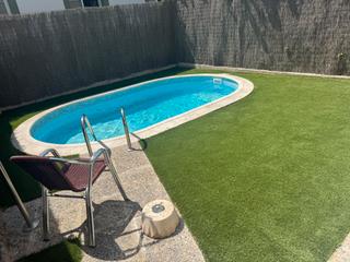 Casa adosada en Guissona. Venta casa  con piscina en guissona
